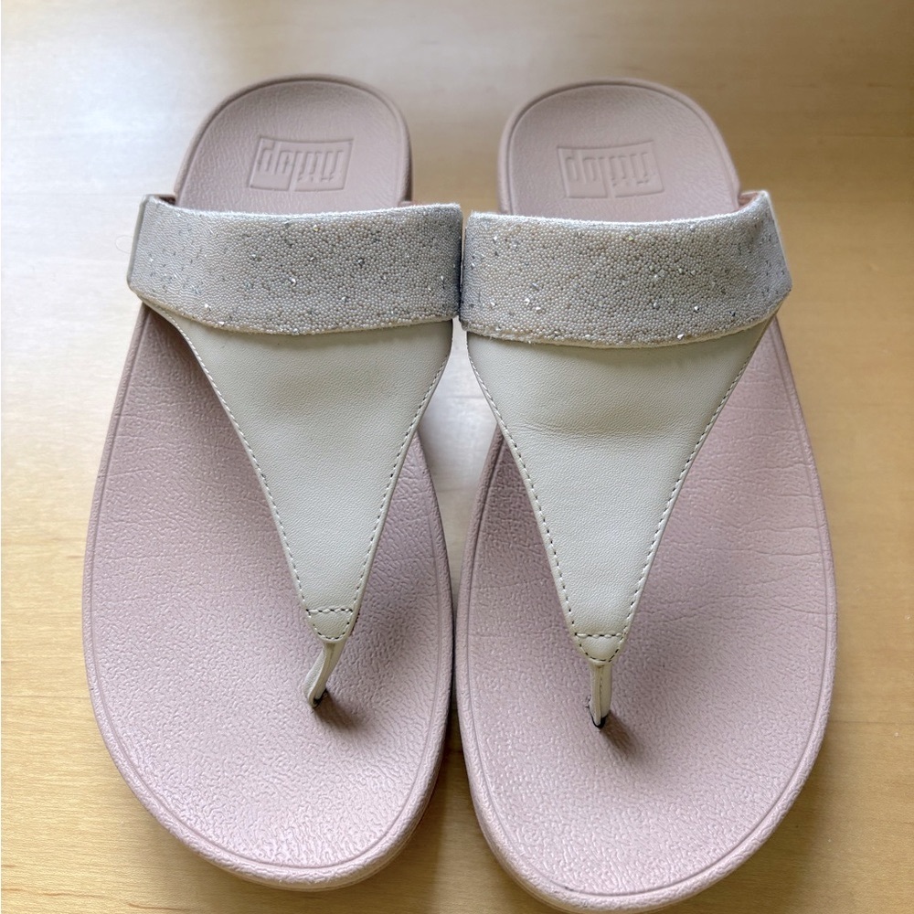 FitFlop Women's Cream and Tan Sandals
